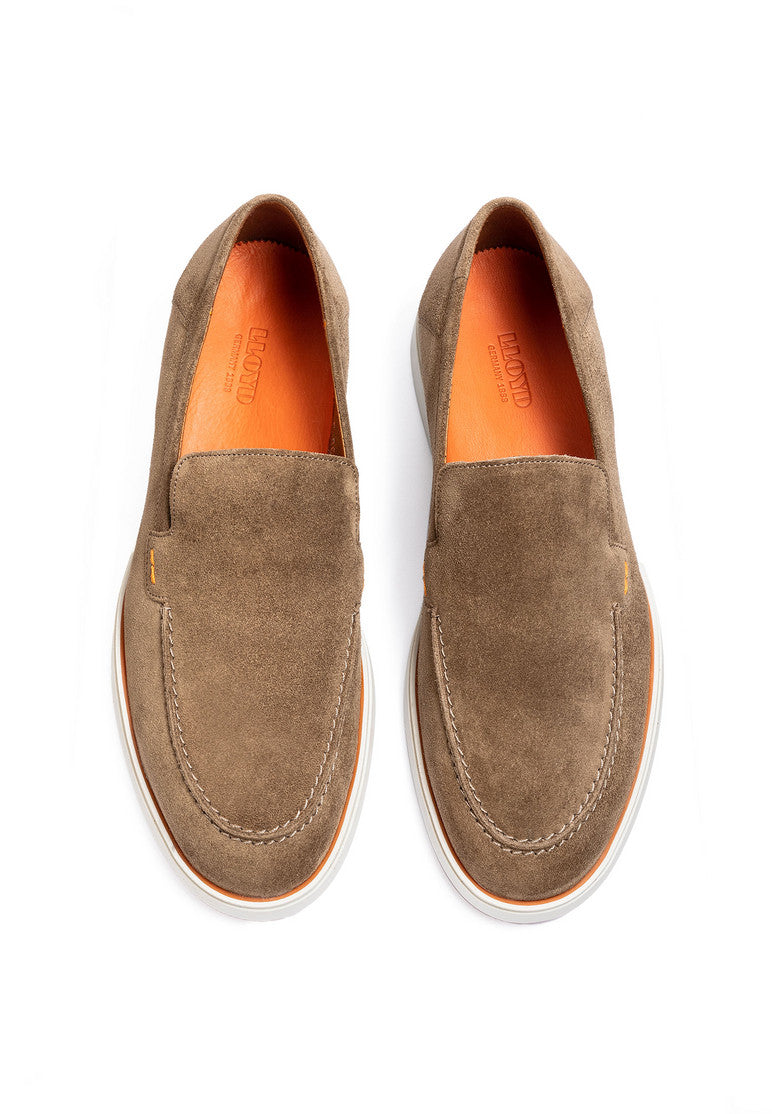 Hunter Suede Loafer in Light Brown