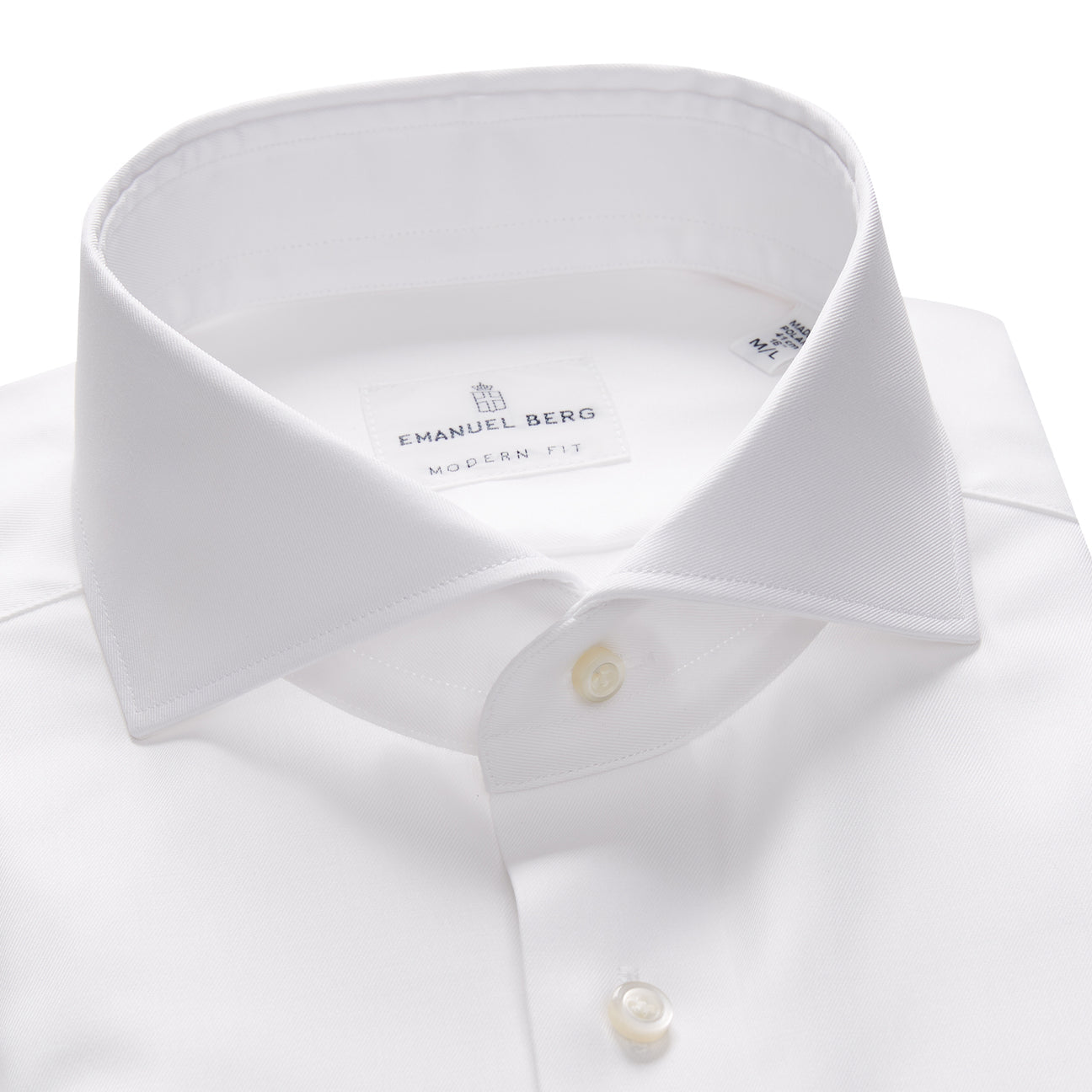 Traveller Dress Shirt in White