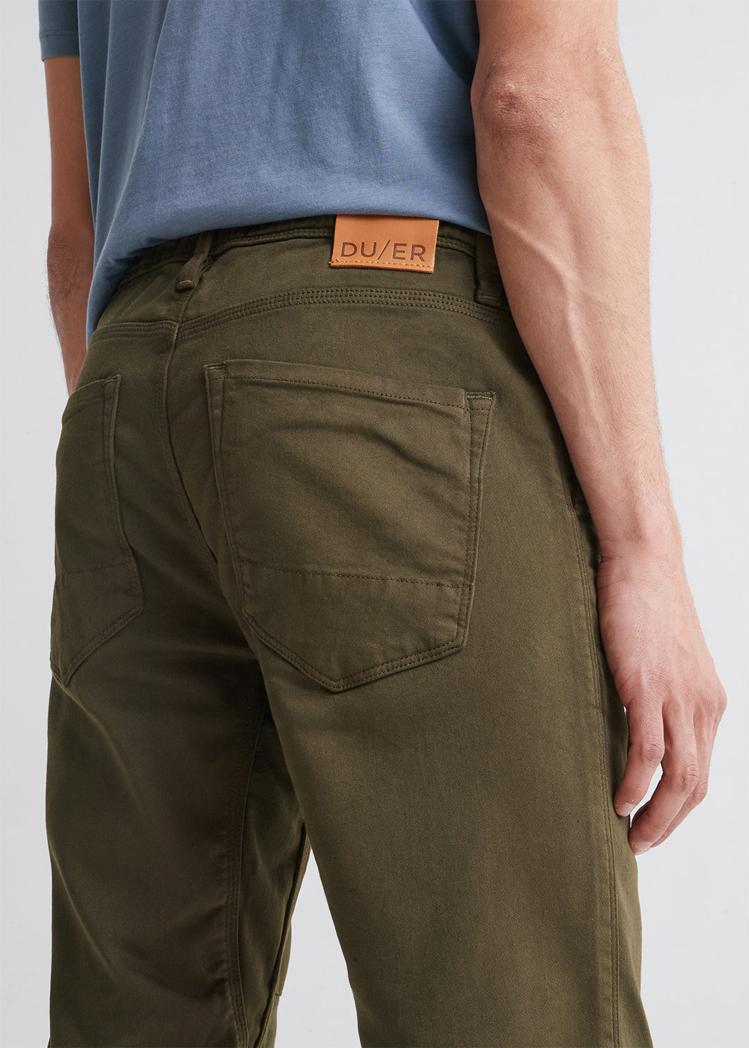 No Sweat Jogger in Army Green