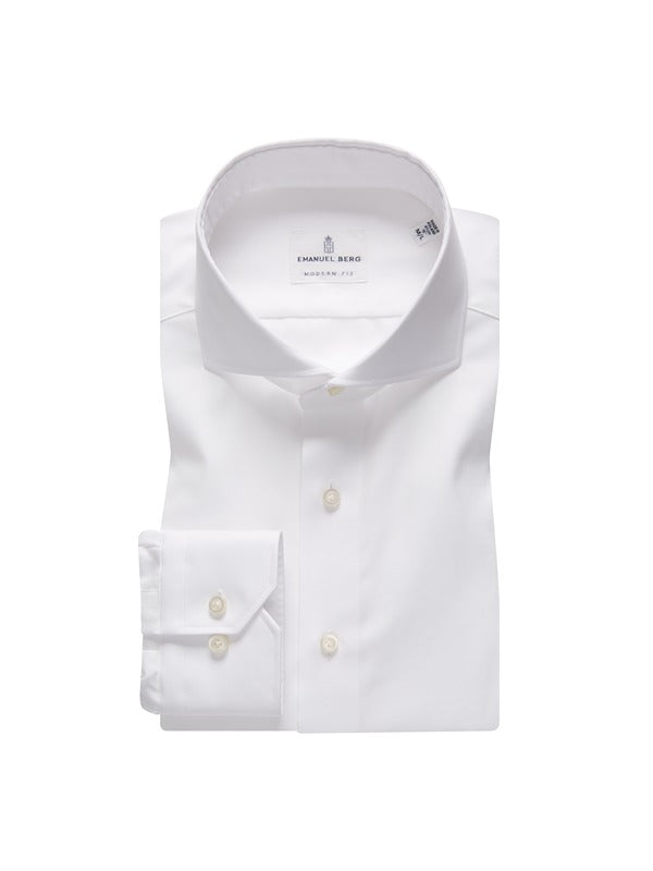 Traveller Dress Shirt in White