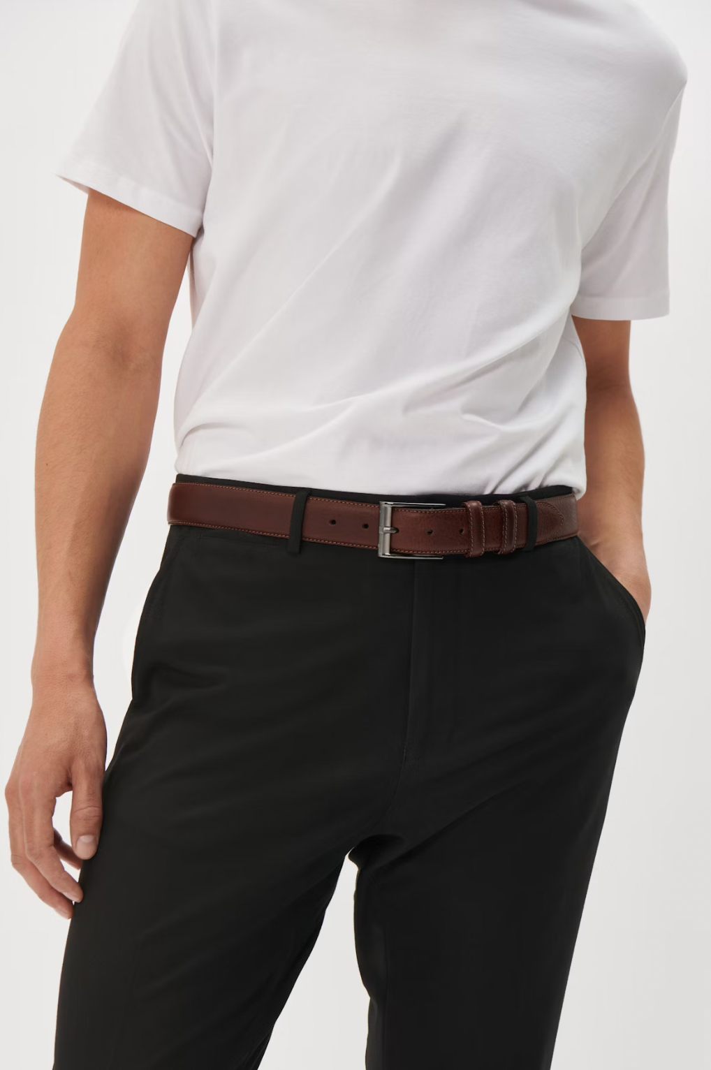Essinot Leather Belt in Dark Brown