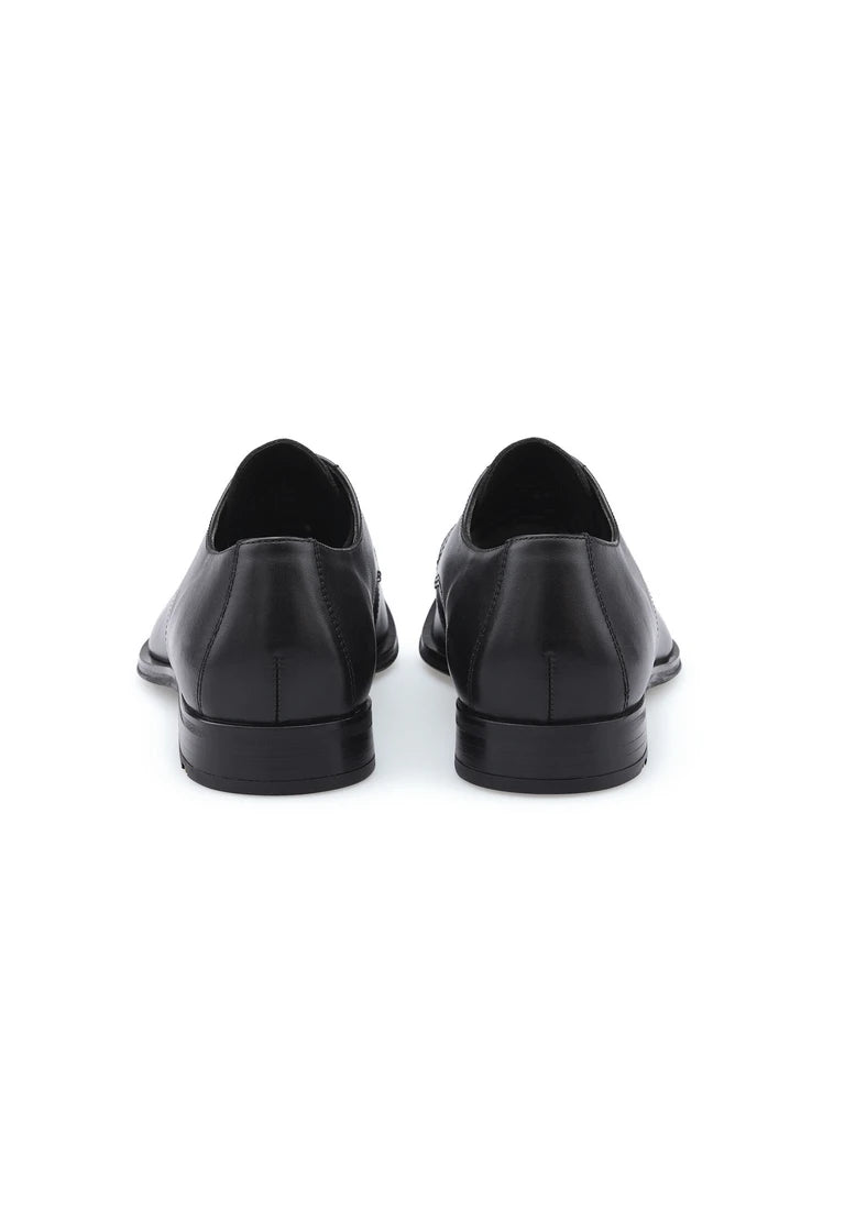 Core Plus 110 Leather Dress Shoe in Black