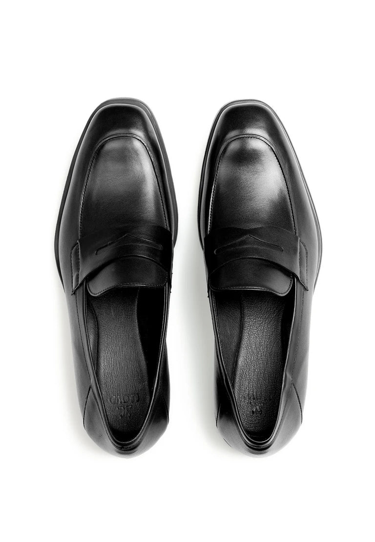 EEZY 240 Leather Loafer in Black