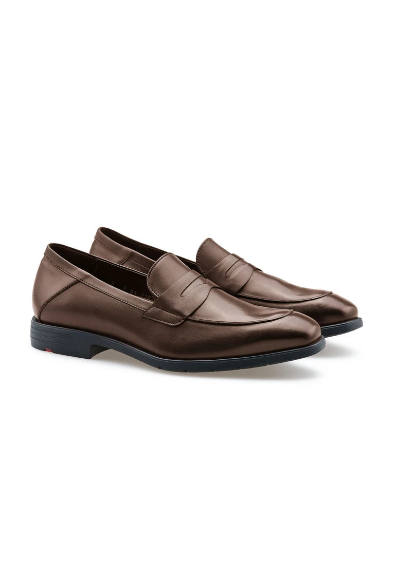 EEZY 240 Leather Loafer in Brown