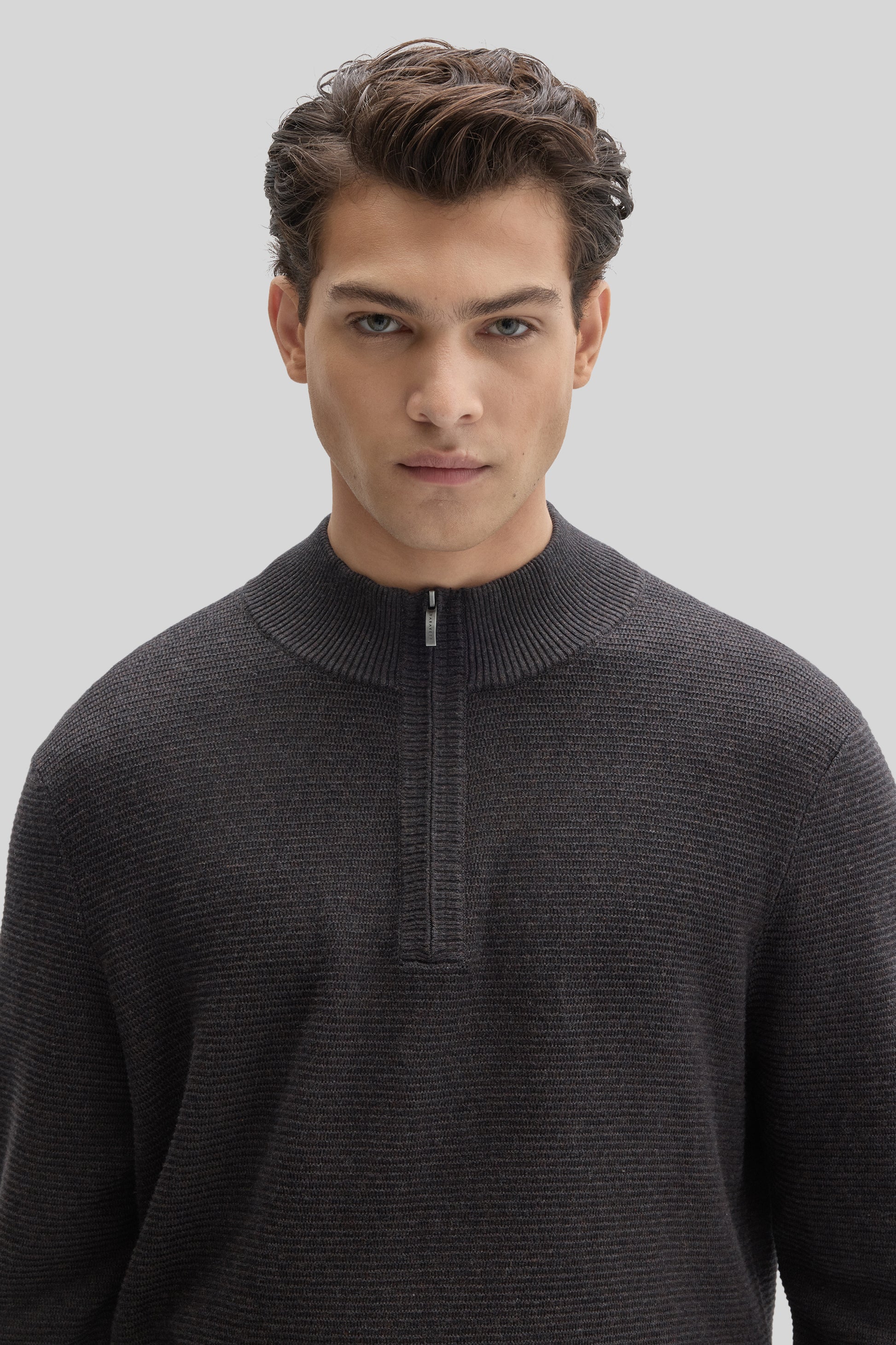 Gonzalo Quarter Zip Sweater in Espresso