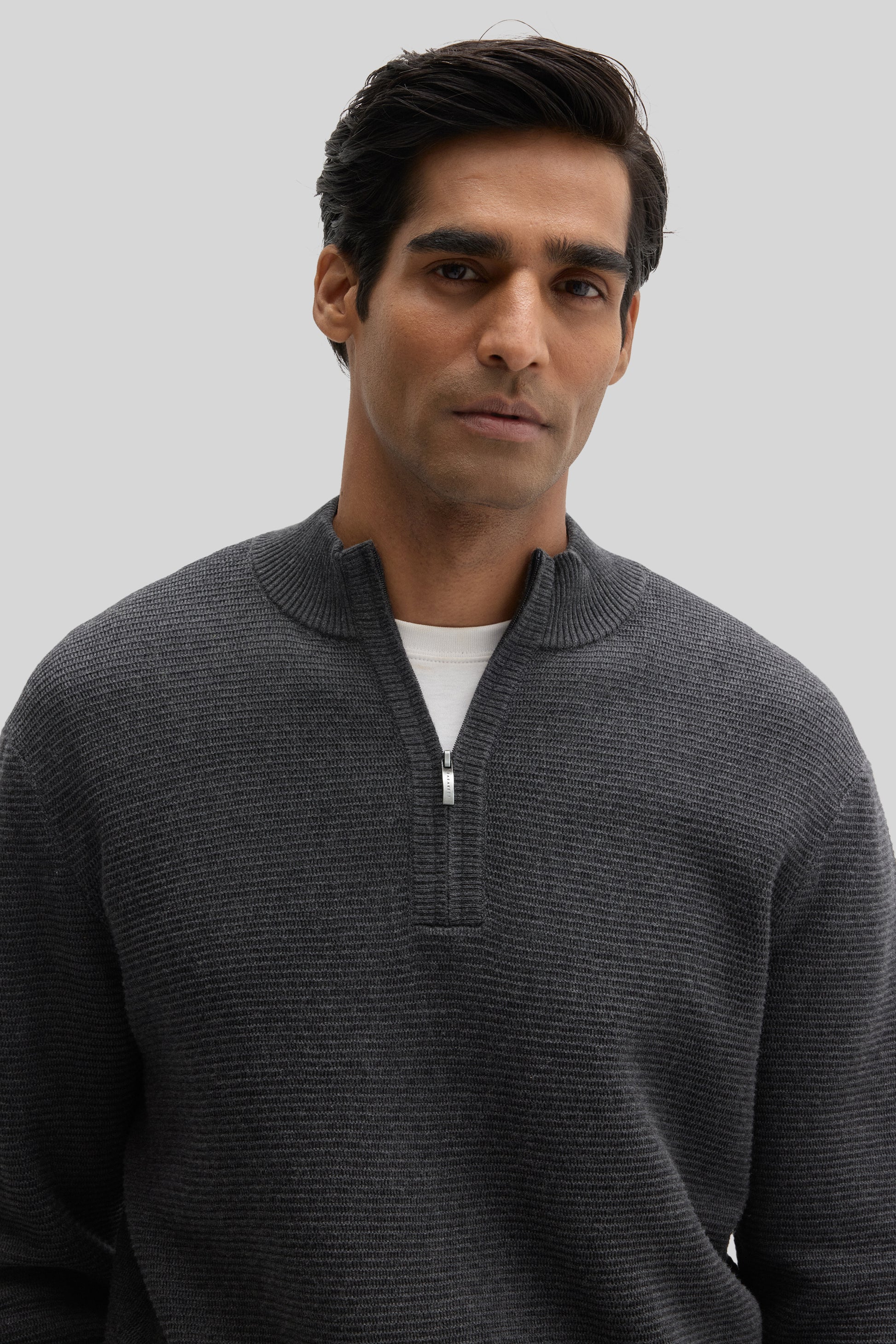 Gonzalo Quarter Zip Sweater in Graphite